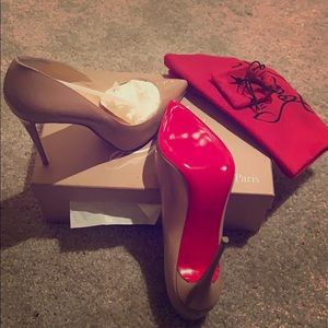 Christian Louboutin sz 40.5 Pigalle Follies